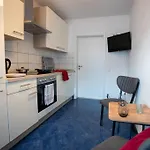Serviceroom24 - 2 In Wlan - Smart-tv - 24-7 Check-in Und Kueche