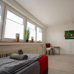 Apartament Serviceroom24 - 2 In Wlan - Smart-tv - 24-7 Check-in Und Kueche *